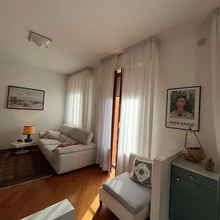 Casa Dandelle גאמבאסי